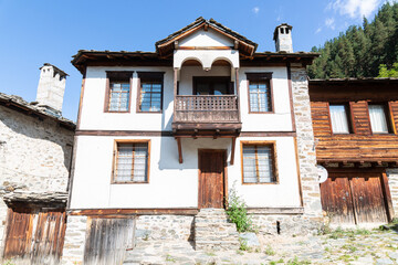 Obraz premium Old traditional stone house in small mountain village