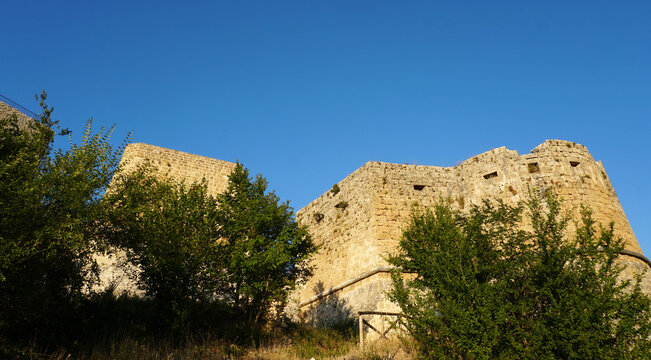 Popoli, Castello Cantelmo