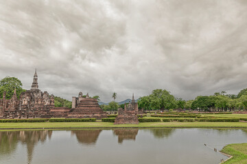 Fototapeta na wymiar The Sukhothai Historical Park