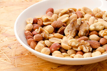 ミックスナッツ