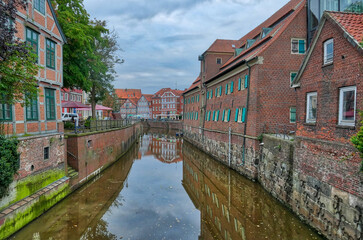 Obraz premium Blick in den historischen Hafen in Stade