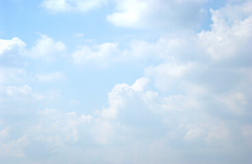 青空と雲の背景テクスチャー