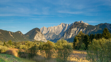 Der Ges&auml;useeingang im Abendlicht