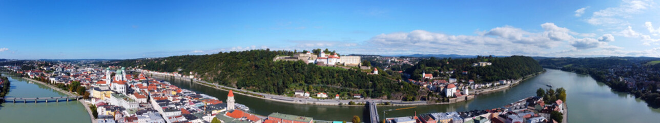 Fototapeta na wymiar Passau, Deutschland: Panorama der Altstadt