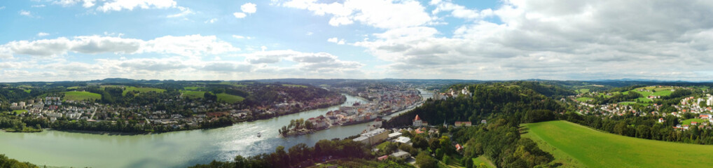 Fototapeta na wymiar Passau, Deutschland: Luftpanorama
