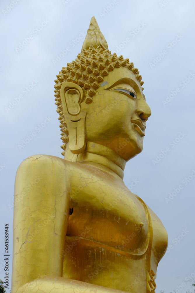 Sticker Vertical shot of the Big Buddha statue in Pattaya City, Thailand during daylight