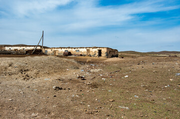 abandoned house in the desert