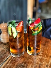 cocktail with ice and lime