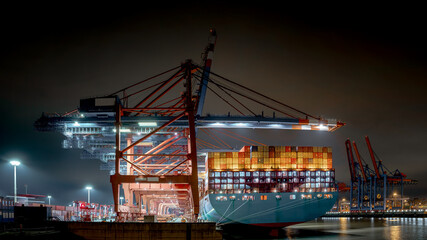Port of Hamburg at night - obrazy, fototapety, plakaty