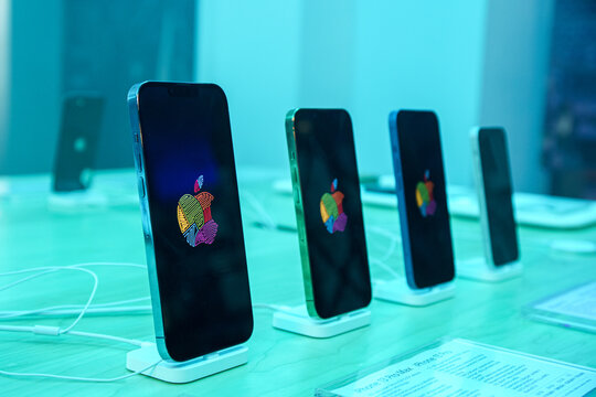 New Apple Iphone 13 smartphone on sale in apple shop. Iphone pro max 13, iphone 13, iphone mini.