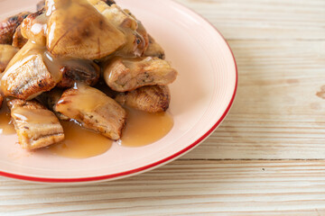 grilled bananas with coconut caramel sauce