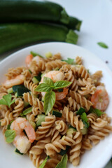 Pasta gamberetti e zucchine