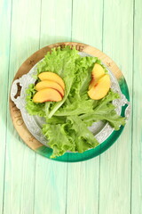 Salad with fig and goat cheese