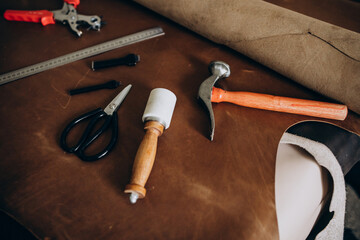 Tailor tools for leather fabric