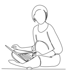 a pregnant woman working in a laptop