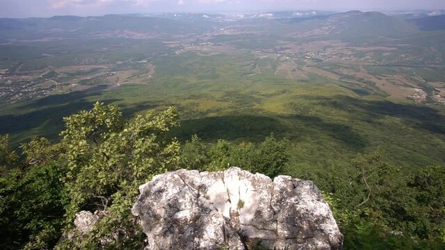panning from left to right of the Belbek Valley from the top of Mount Boyka
