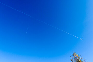 plane trail