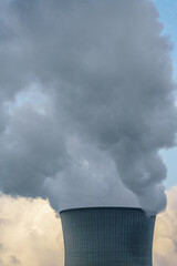 AKW, Atomkraftwerk, Kernkraftwerk Gundremmingen, Blick auf Kühltürme
