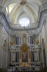 Fototapeta na wymiar L'intérieur de la chapelle de la visitation au Mans.