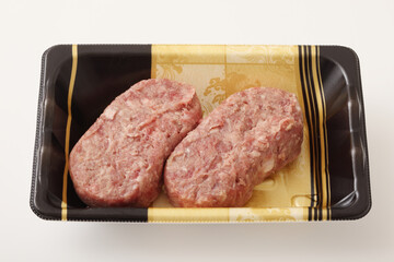生ハンバーグ