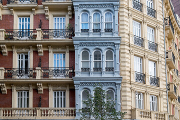 Fachadas de antiguos edificios en el centro histórico de la ciudad de Bilbao en País Vasco, España