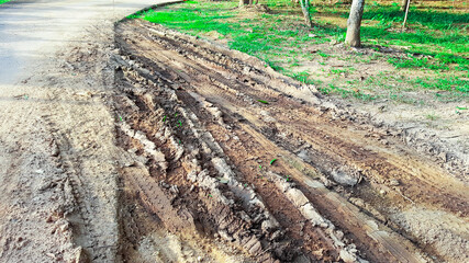 Brown and sunken dirt detour