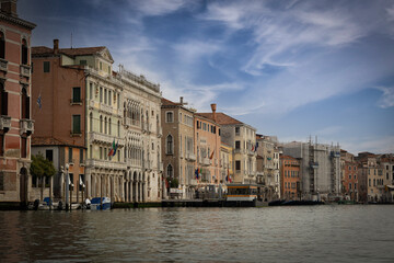 Fototapeta premium Vista di palazzi su Canal Grande
