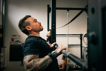 CrossFit - Chest to Bar
