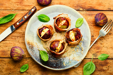 Figs baked in bacon with cheese,top view