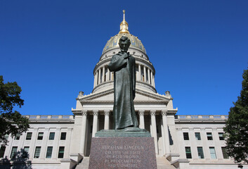 Abraham Lincoln Statue in front of West Virginia State Capitol.