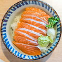 salmon with lemon