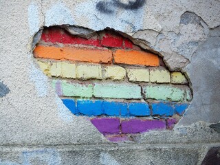 Kolory LGBT na ścianie budynku - obrazy, fototapety, plakaty