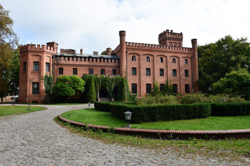castle in the park in Rzucewo