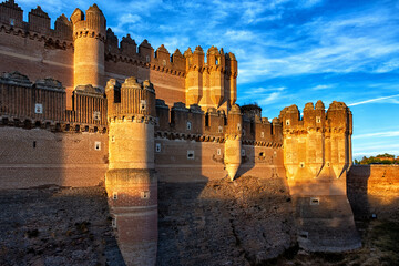 Detalle castillo de coca al atardecer, Segovia