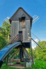 Fototapeta na wymiar Alte historische Windmühle in Stade