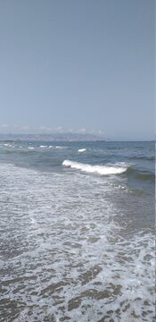 Sea foams and waves 