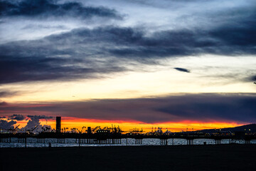Fototapeta premium sunset over the city