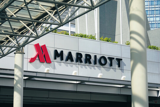 マリオットホテル 看板ロゴマーク