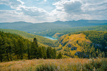 Obraz premium autumn landscape in the mountains