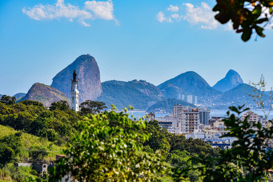 Photo with the Basilica of Our Lady Help of Christians (Bas&iacute;lica de Nossa Senhora Auxiliadora), one of the largest in Niter&oacute;i, Rio de Janeiro, Brazil