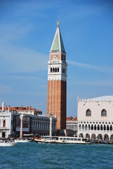 Fototapeta na wymiar ヴェネツィアのサン・マルコ広場～海からの眺め