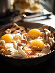 scrambled eggs with mushrooms and cheese