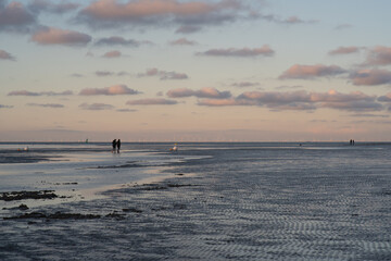 Fototapeta na wymiar Beach Sunset Sonnenuntergang Cuxhaven Strand Wattenmeer