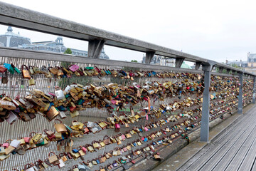 Famous bridge of padlocks puente de los candados en París
