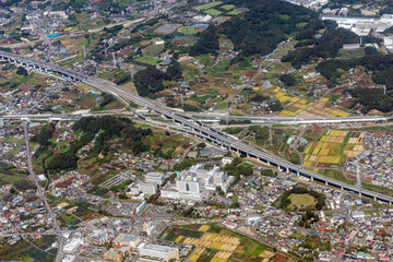 東名高速の伊勢原ジャンクション付近を空撮