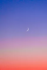 Poster de jardin Corail Croissant au ciel du coucher du soleil. Couleurs du coucher du soleil et nouvelle lune.