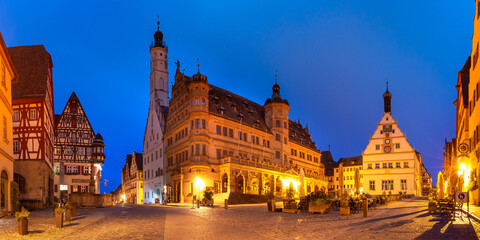 Fototapeta na wymiar Night Market square in medieval Old Town of Rothenburg ob der Tauber, Bavaria, southern Germany