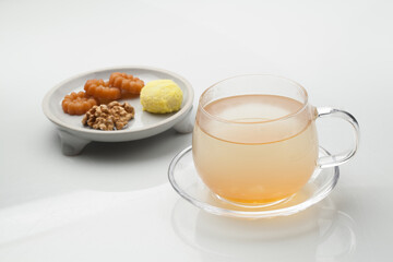 전통차,대추차,음식,전통,전통음식,접시,추석,컨셉,컬러풀,한과,한국,한국전통누끼,디저트,명,절목재,문화,백그라운드,사람없음,스튜디오,신선,실내,오브젝트,