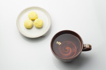 전통차,대추차,음식,전통,전통음식,접시,추석,컨셉,컬러풀,한과,한국,한국전통누끼,디저트,명,절목재,문화,백그라운드,사람없음,스튜디오,신선,실내,오브젝트,