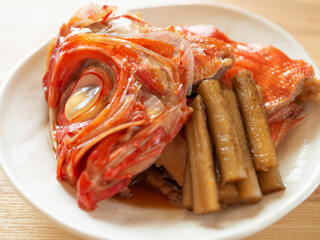 金目鯛のあら炊き